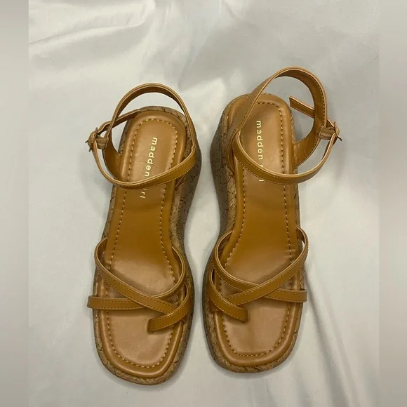 Madden Girl Tan Wedge Sandals - Picture 5 of 6